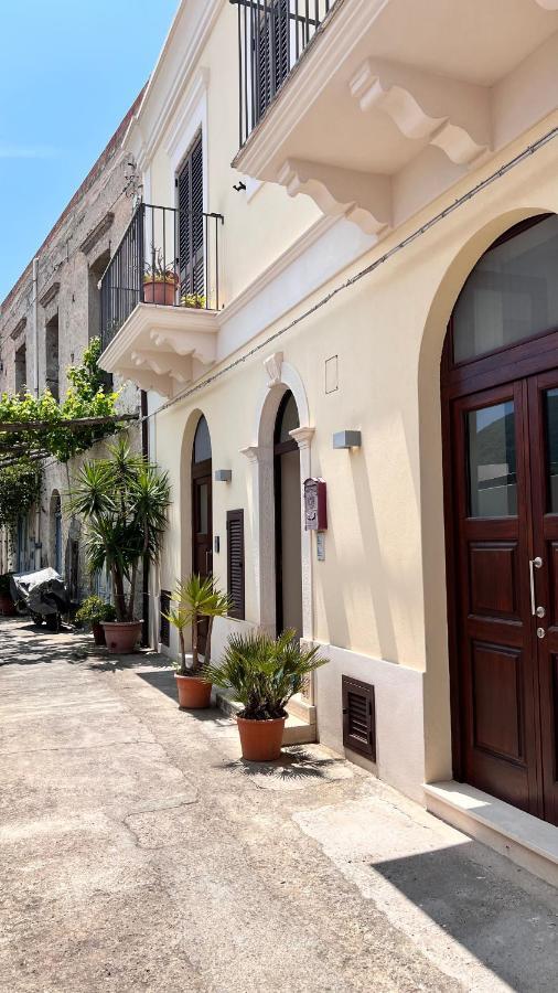 Case Vacanze Cappero E Malvasia Canneto  Eksteriør billede