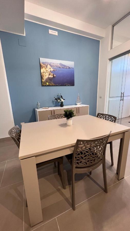Case Vacanze Cappero E Malvasia Canneto  Eksteriør billede