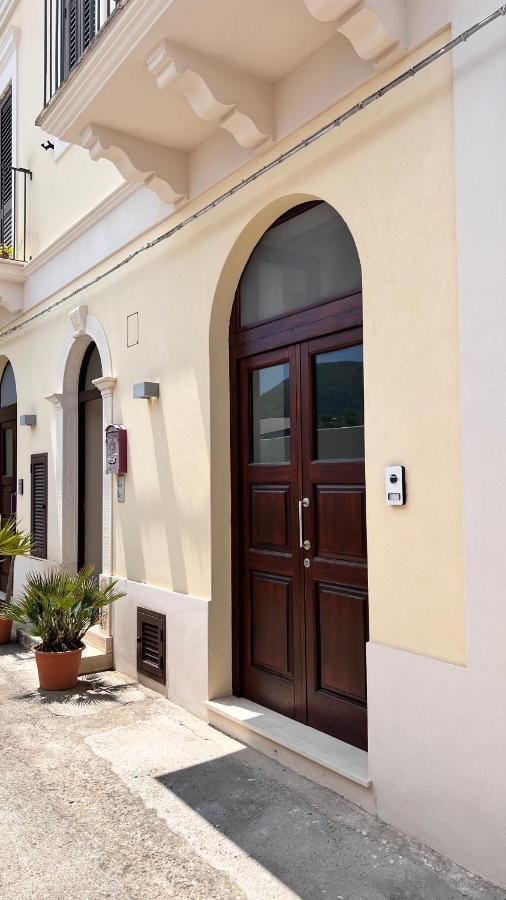Case Vacanze Cappero E Malvasia Canneto  Eksteriør billede